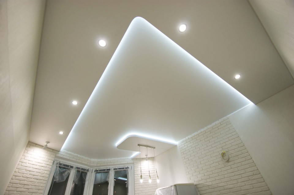 Заказать парящие натяжные потолки в г. Вязьма